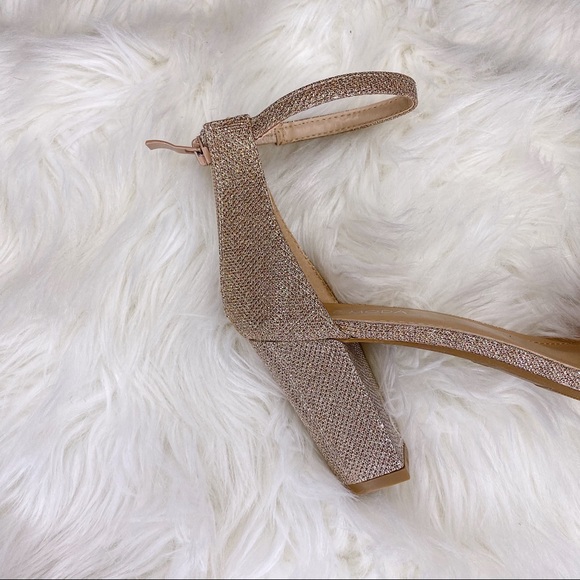 š¤SALE: price dropš¤TOP Moda metallic block heel - Picture 6 of 6